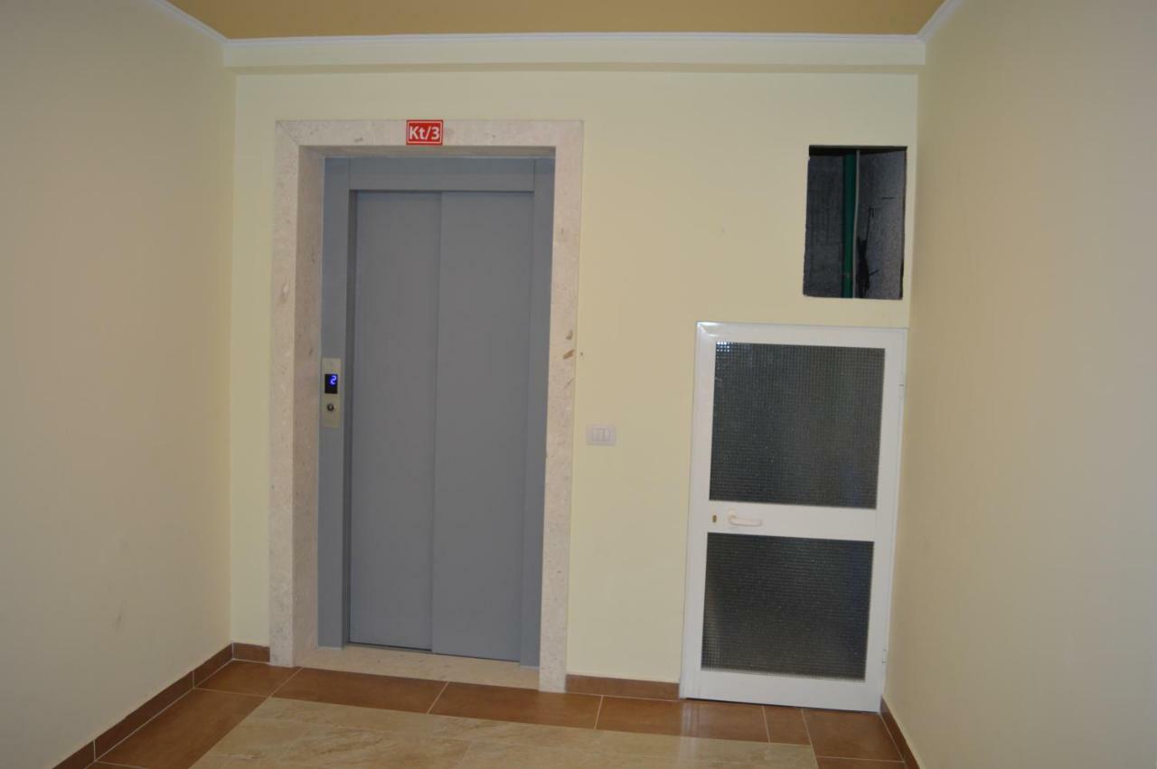 Apartment Bllaca Shëngjin 外观 照片